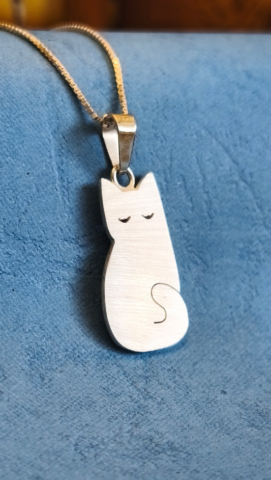 Cat Pendant. Sterling Silver.