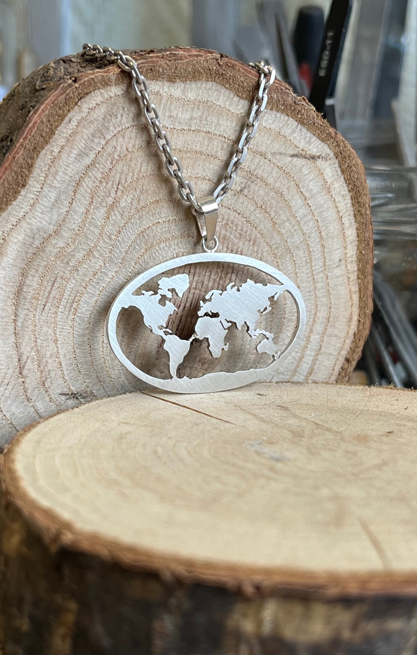 World Map Pendant. Sterling Silver (925)