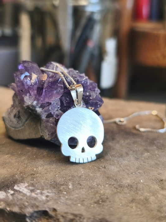 Skull Pendant. Sterling Silver.