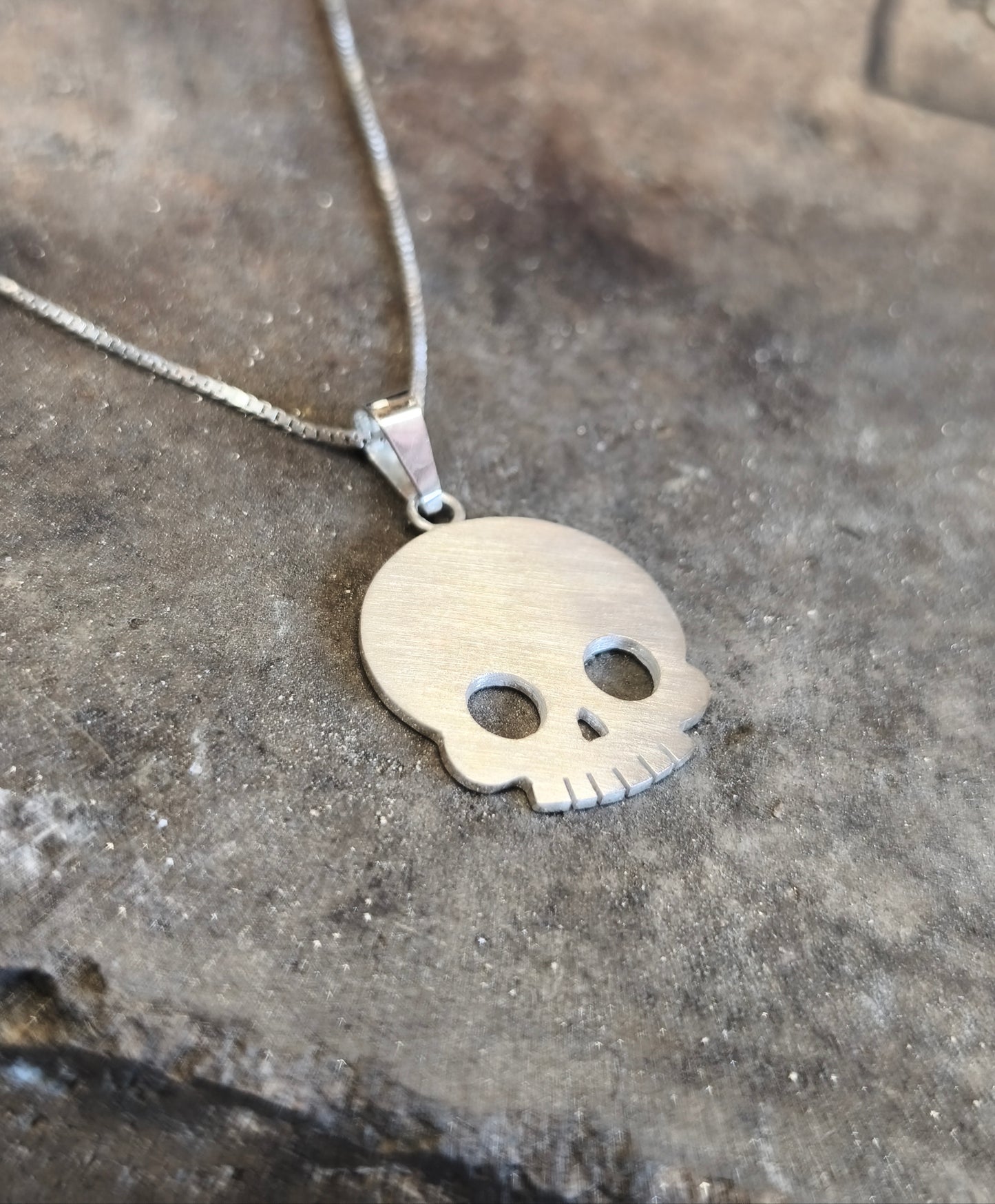 Skull Pendant. Sterling Silver.